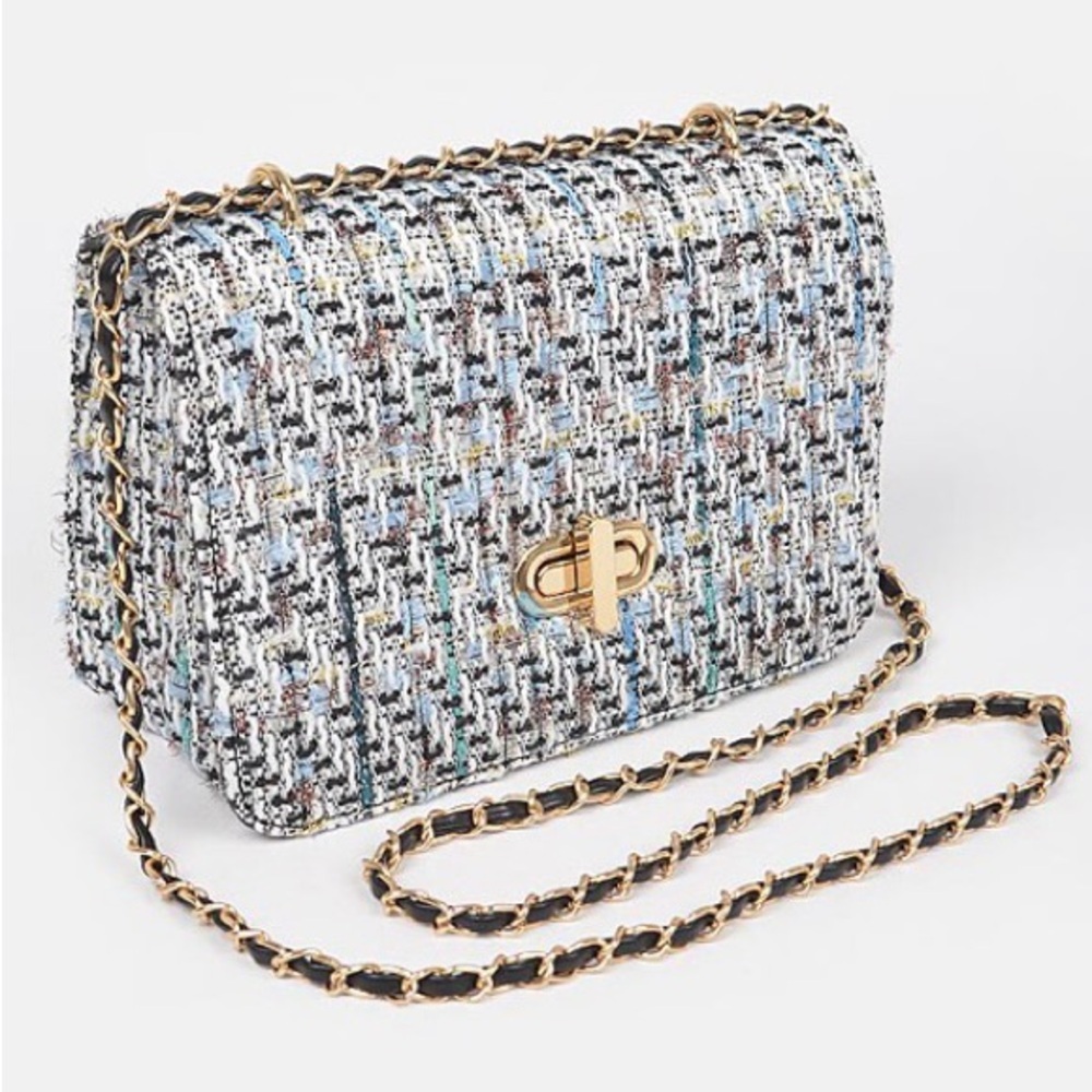Chic Tweed Shoulder Bag with Gold Chain